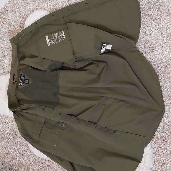 Eddie Bauer, size L, army green fishing/trail button down - Picture 6 of 11